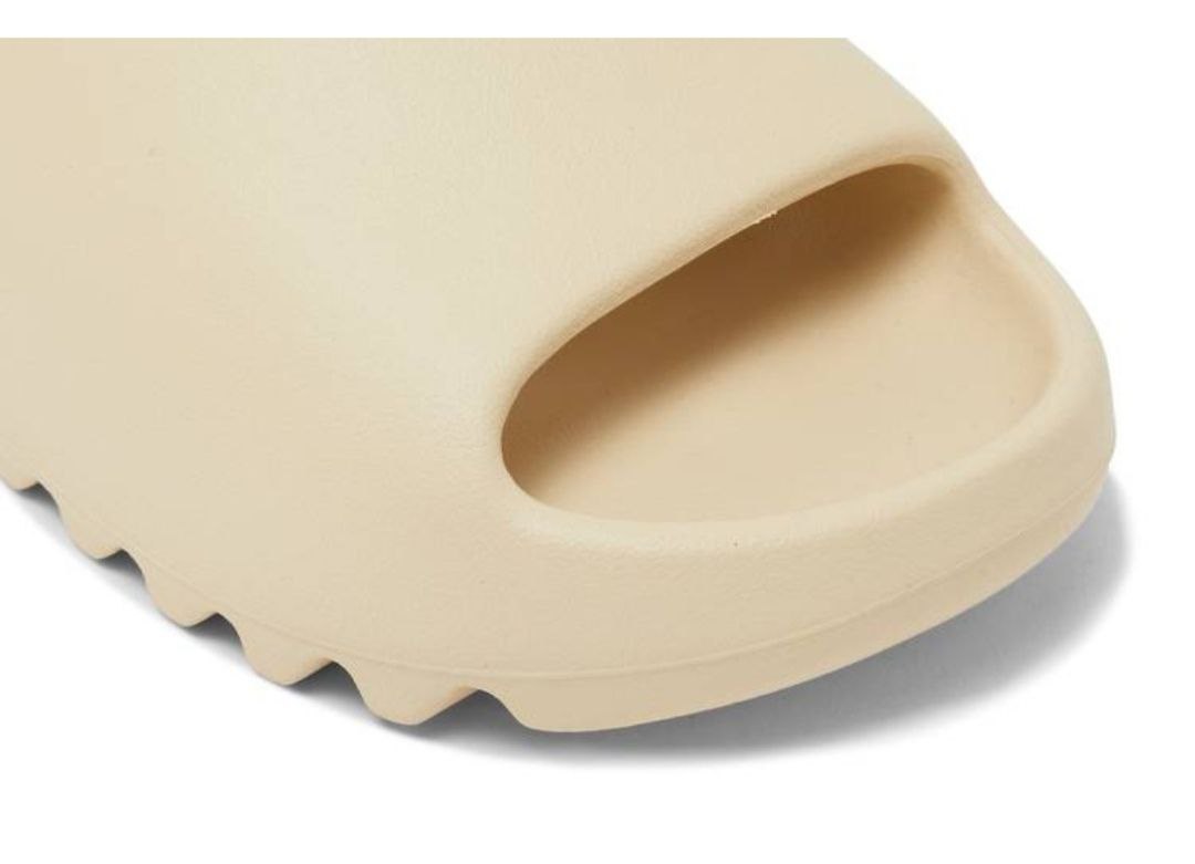 YEEZY SLIDE 'Bone'