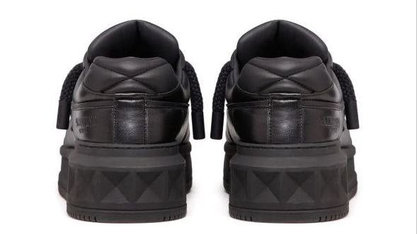 Valention Garavani One std 'Balck'
