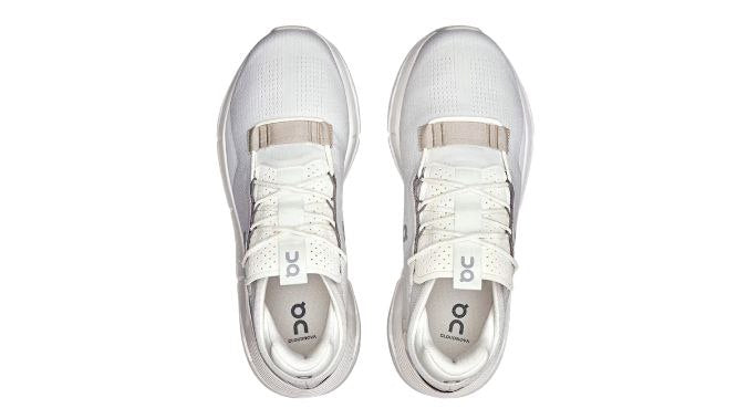 On Cloudnova 2 'White Pearl'